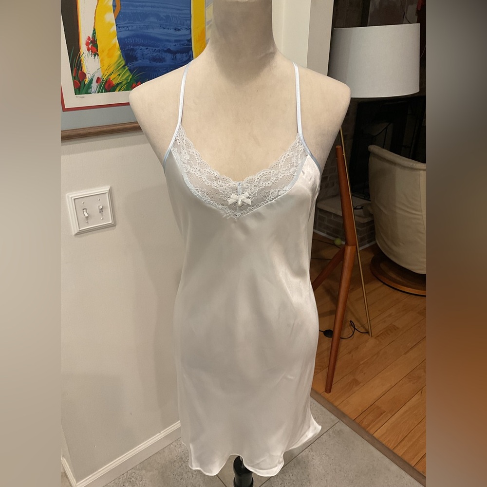 Linea Donatella Bridal Satin Lace-Trim Robe & Chemise Set - Picture 13 of 16